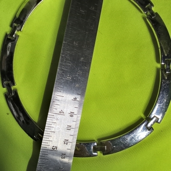Napier silvertone choker collar necklace shows some wear - Picture 5 of 6